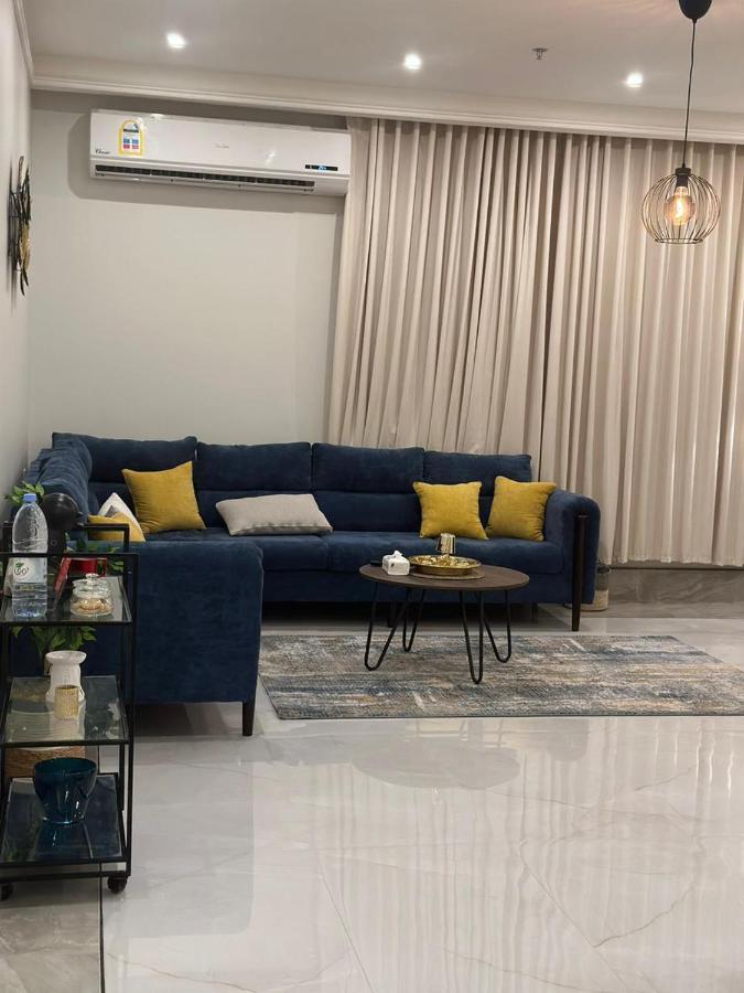 عائلية خاصة مفروشة في 1 *